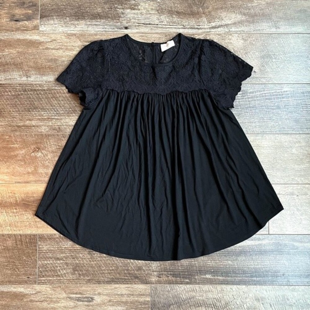 Allie Rose Short Sleeve Lace Inset Top Black Small